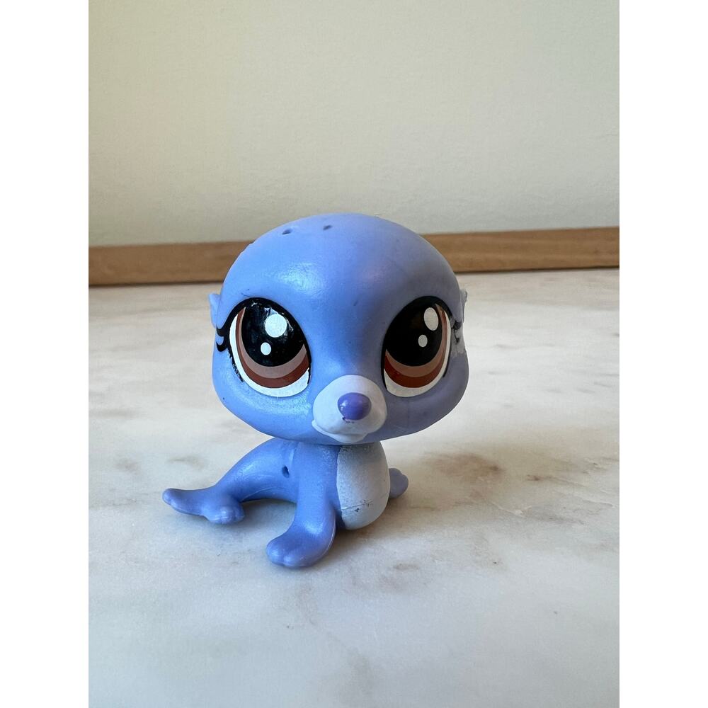 Littlest Pet Shop #58 Sealy Pinney Purple Seal Brown eyes “Seaside Fun” G4 2016